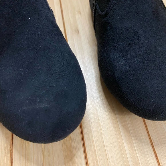 Black boots for a little girl - Picture 2 of 7